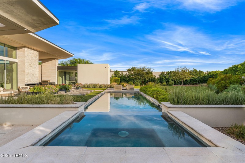Pool & Spa