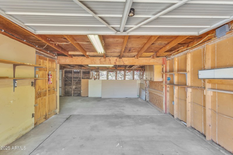 Garage/Storage
