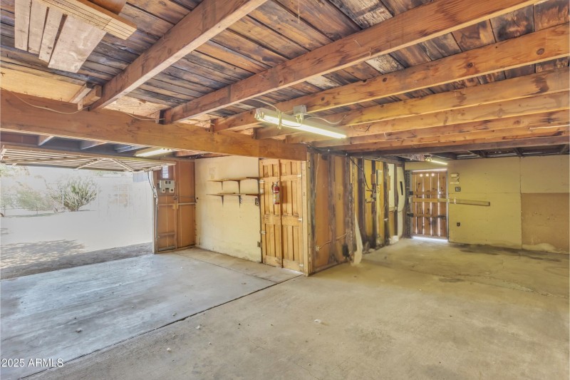 Garage/Storage