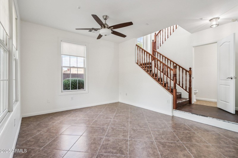 6-web-or-mls-E Waterman St-S2108-006
