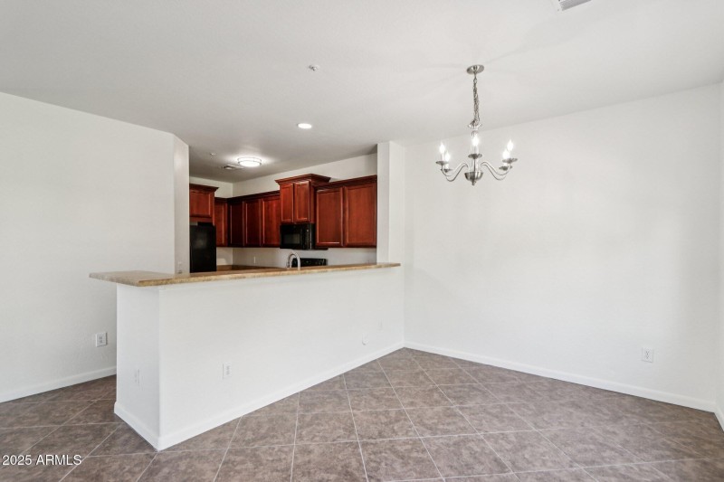 11-web-or-mls-E Waterman St-S2108-010