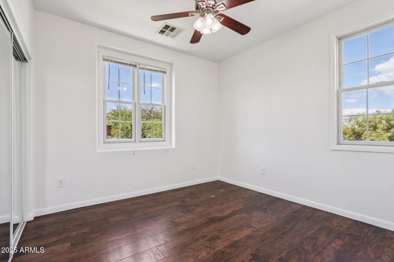 16-web-or-mls-E Waterman St-S2108-014