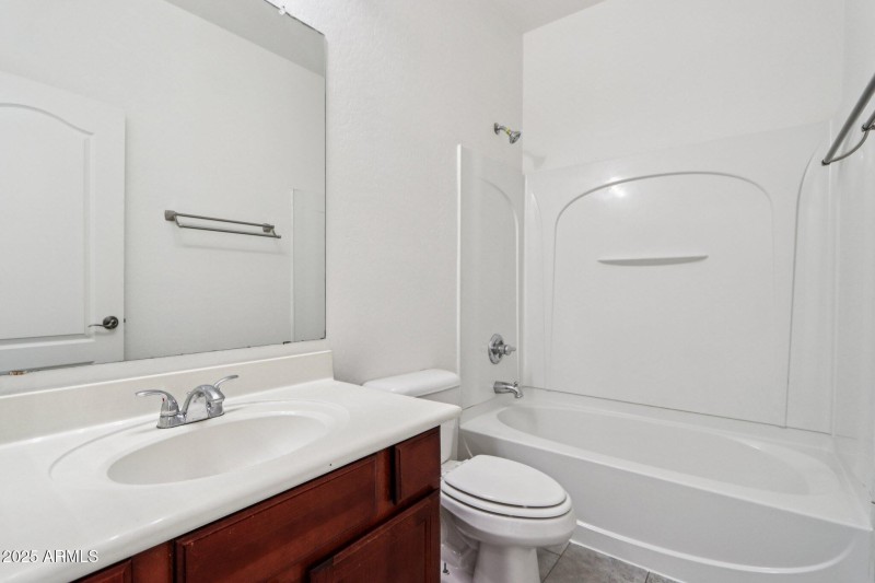 19-web-or-mls-E Waterman St-S2108-017