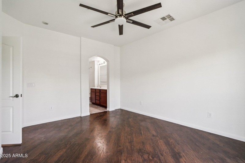 21-web-or-mls-E Waterman St-S2108-019