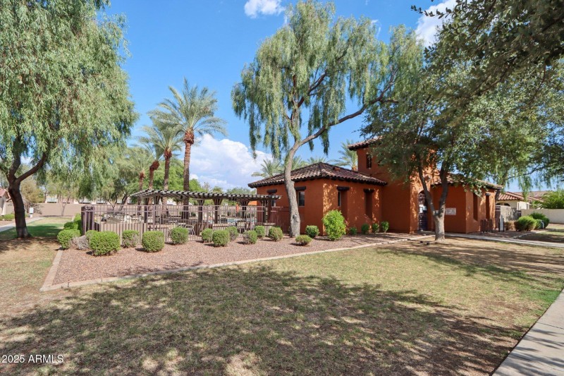 36-web-or-mls-E Waterman St-2108-902