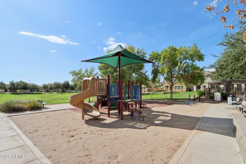 38-web-or-mls-E Waterman St-2108-904