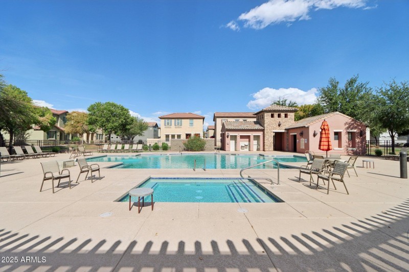 43-web-or-mls-E Waterman St-2108-908