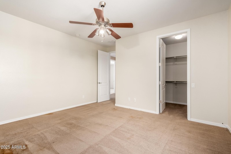 Bed 2 Walk-in Closet