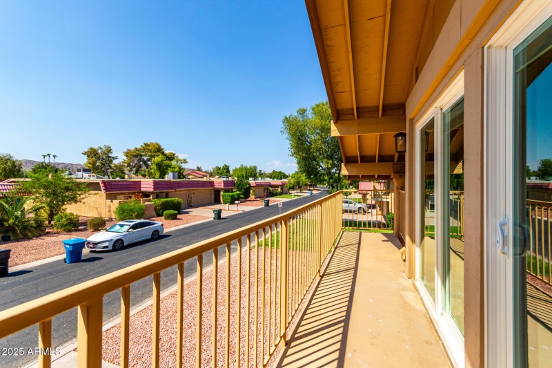 Extended Balcony w/Mtn Views