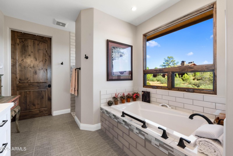 40-Primary Bathroom 2 (2)