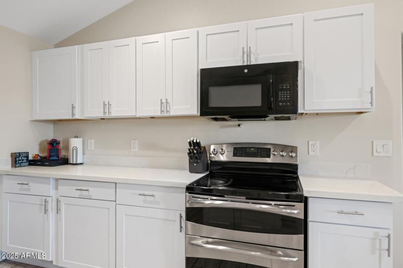 2303 W Marshall Ave-large-009-002-2303 W