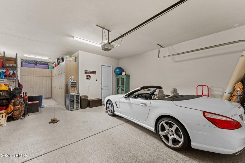 3 car garage W/mini split AC