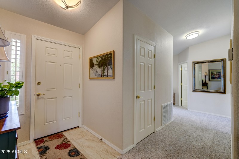 Foyer 1