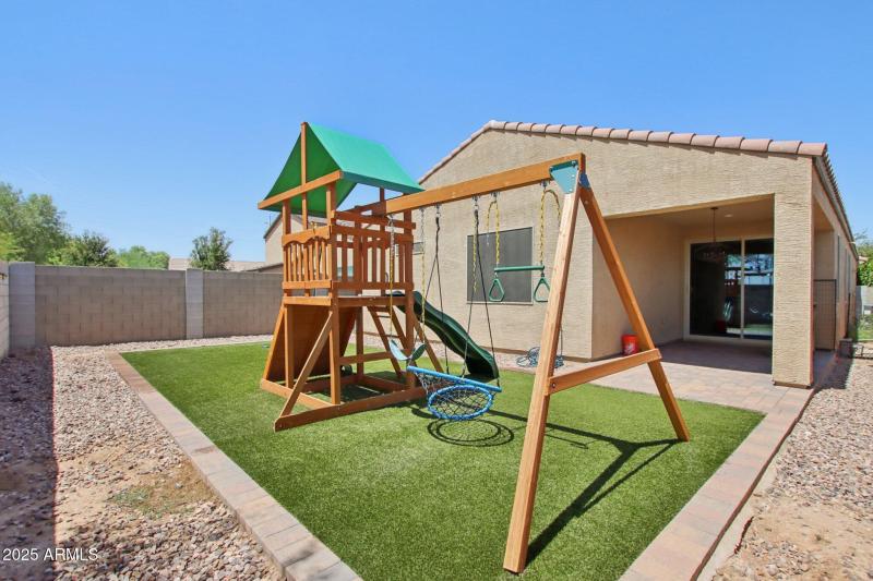 40-web-or-mls-W Tenia Trail-S2108-038