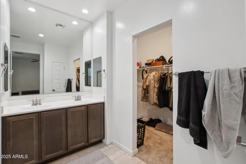 34-web-or-mls-W Tenia Trail-S2108-032