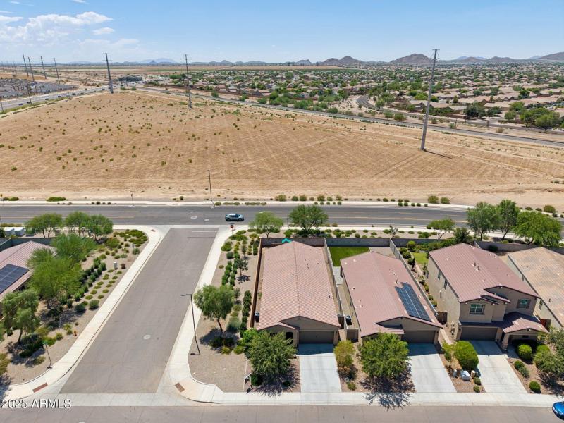 49-web-or-mls-W Tenia Trail-S2108-047