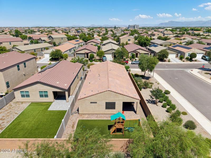 52-web-or-mls-W Tenia Trail-S2108-050