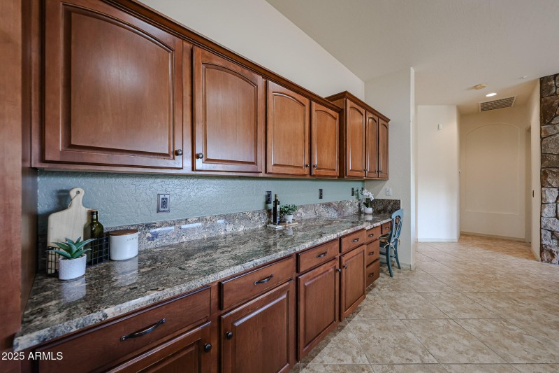 Abundance of Counter Space!