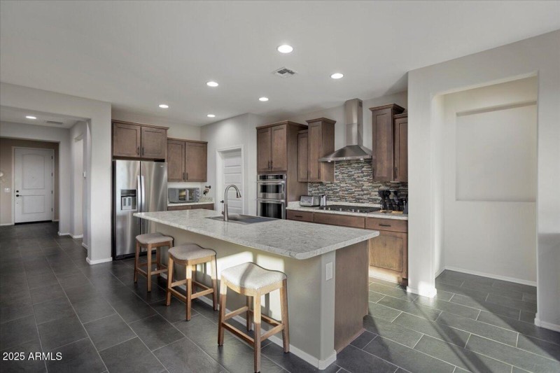 Large Island at Kitchen
