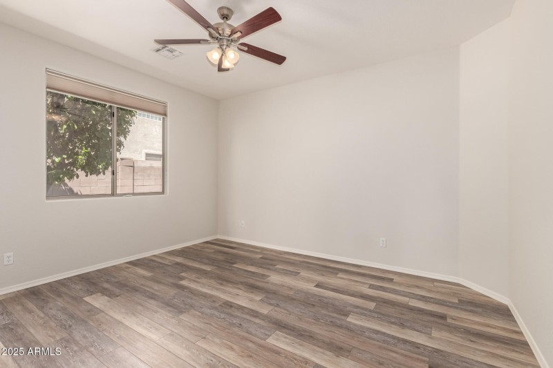 den or 4th bedroom