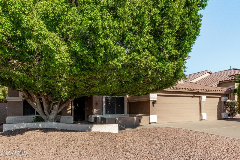 991 N QUAIL LANE