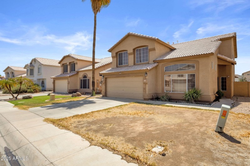 1-web-or-mls-735-e-geronimo-st