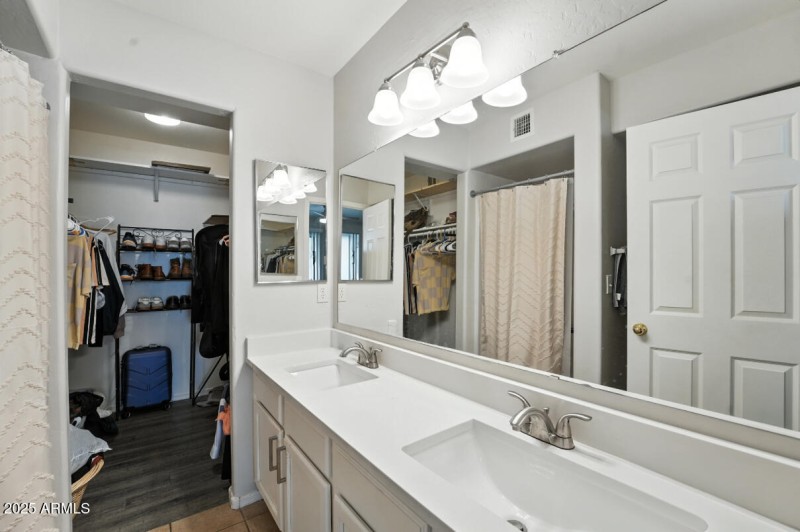 3301 E Earl Dr. Unit 107-10