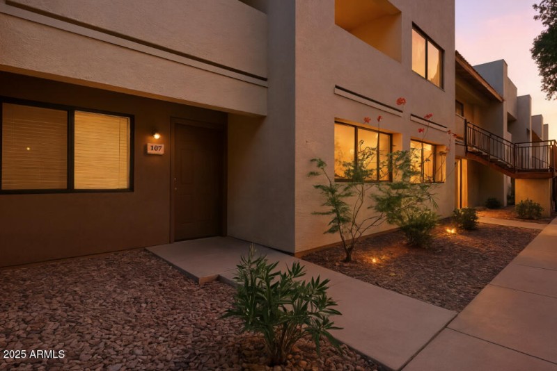3301 E Earl Dr. Unit 107-03