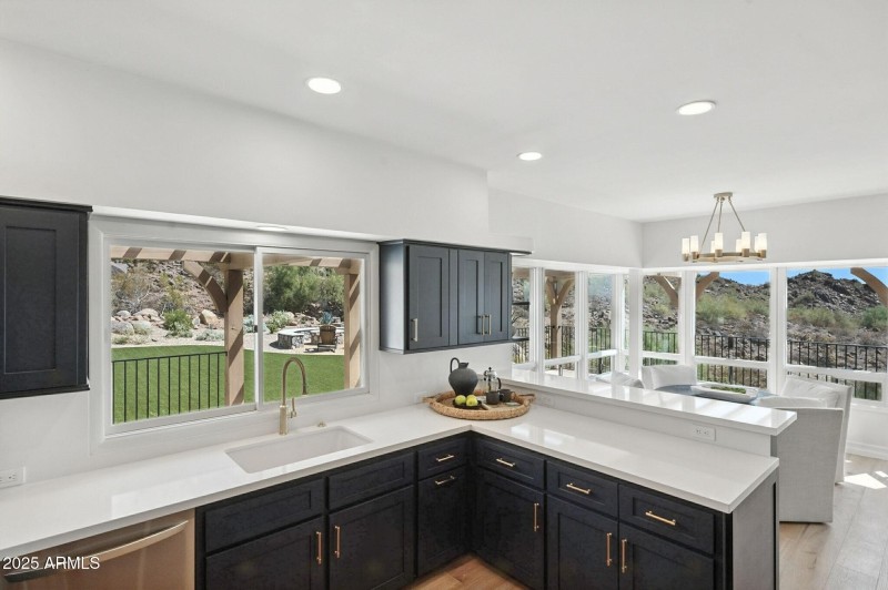 017_Kitchen