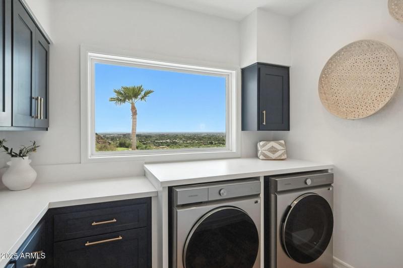 023_Laundry Room