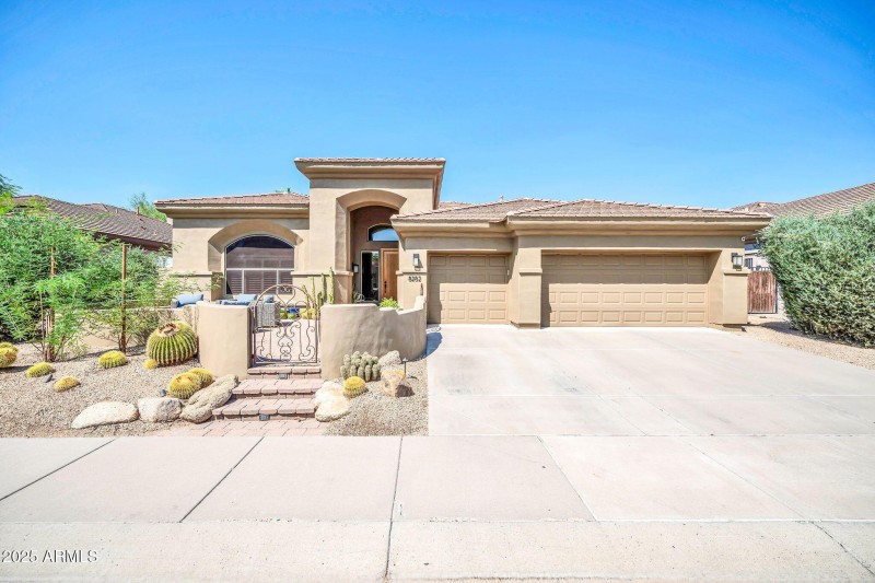 8282 E Tailspin Ln-1