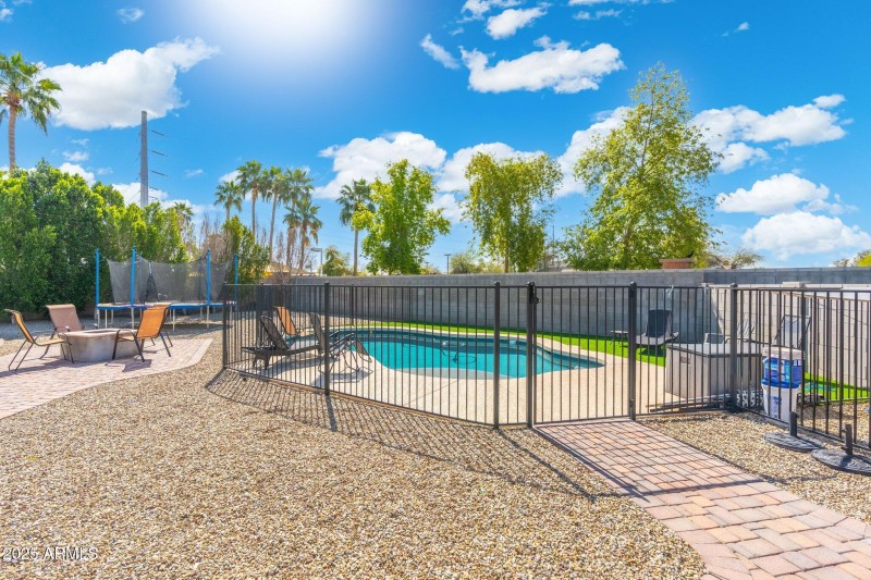 42-web-or-mls-DSC00466-HDR-Edit