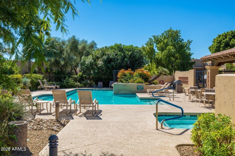 LV pool