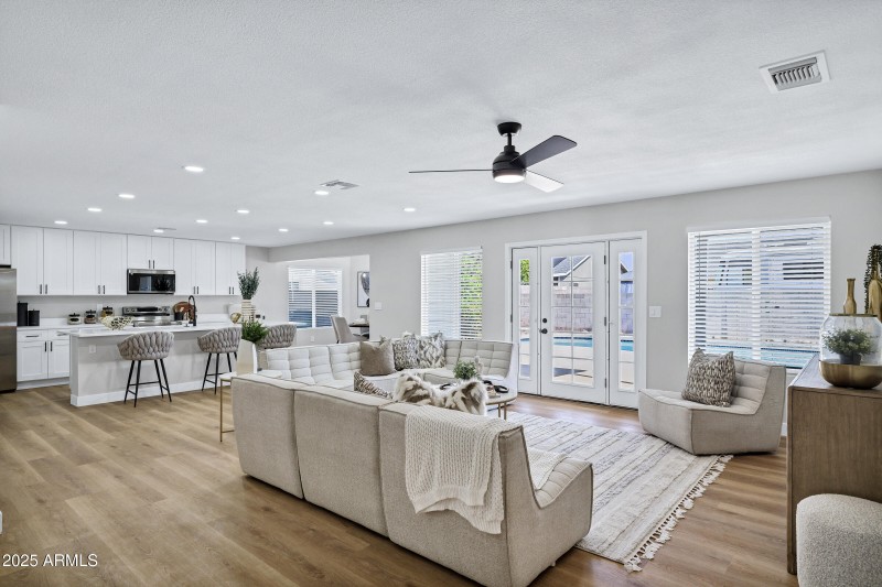 3164 E Carmel Cir-7