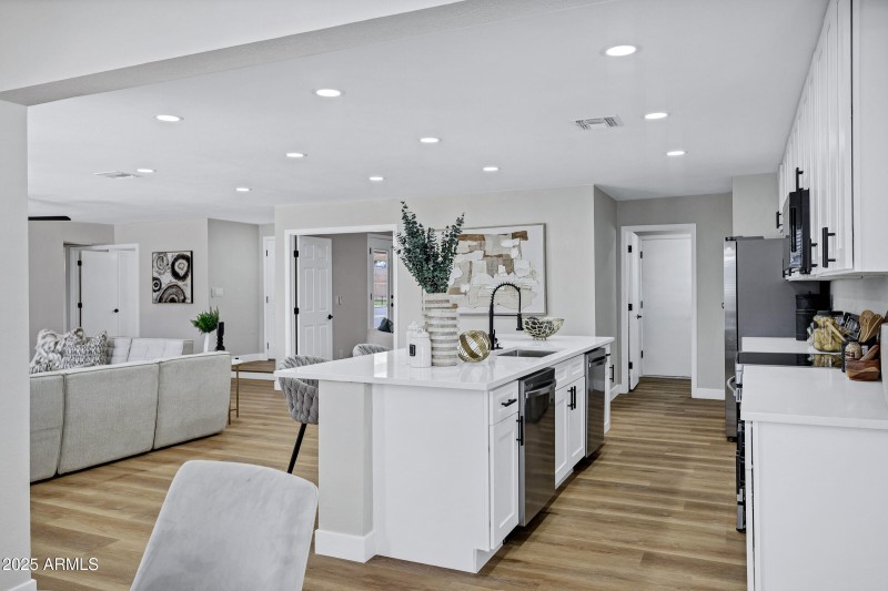 3164 E Carmel Cir-12