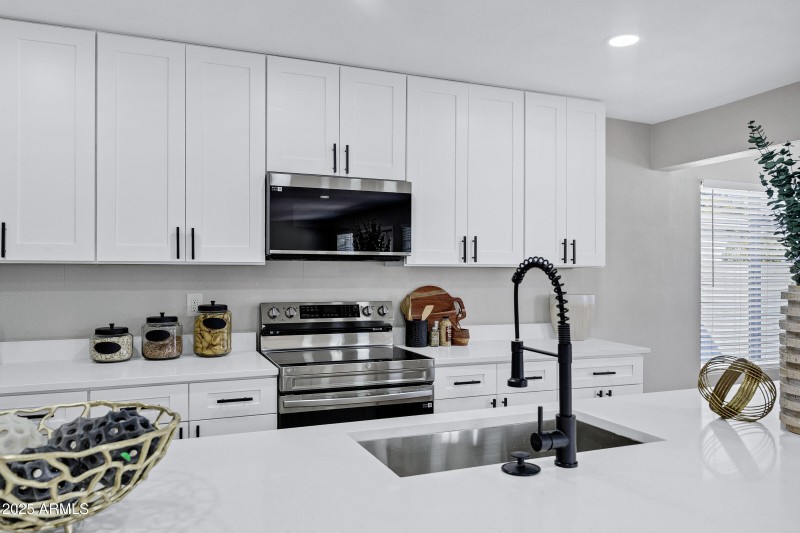 3164 E Carmel Cir-16