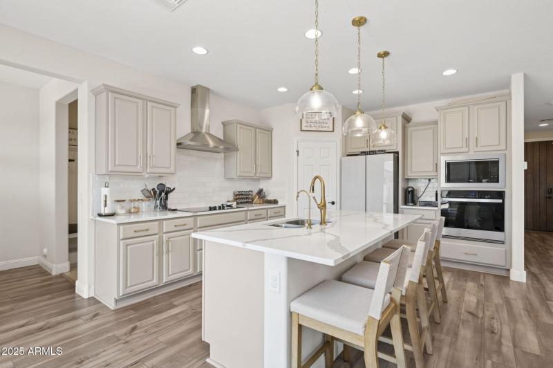 Complete Kitchen with Modern Features