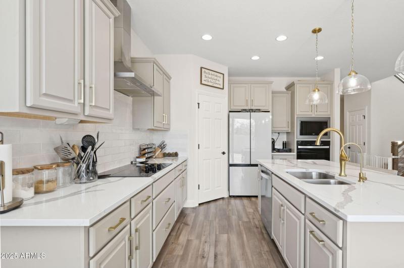 7-web-or-mls-8949-w-san-juan-ave