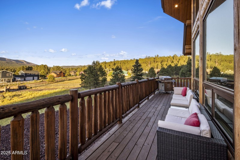 44-web-or-mls-D46A9003