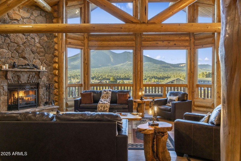 50-web-or-mls-D46A9052