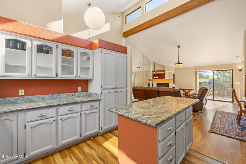 049-Kitchen
