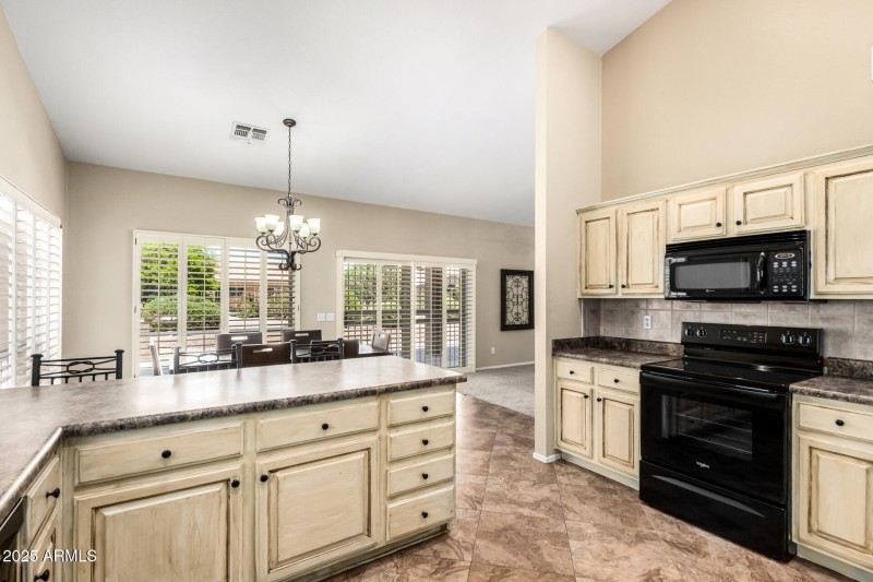 11 Kitchen