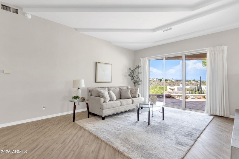 014_Living Room