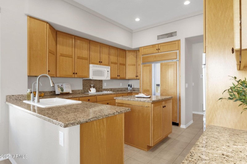 017_Kitchen