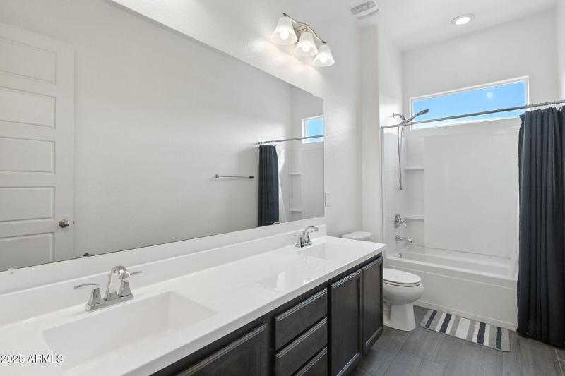 32-web-or-mls-Phelps-32