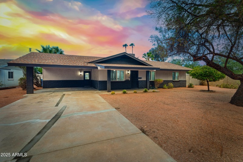 11020 N 39th St-32