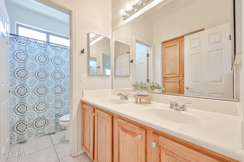 Full Bathroom Upstairs