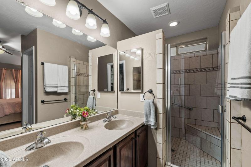 15__2715 E Fawn Dr