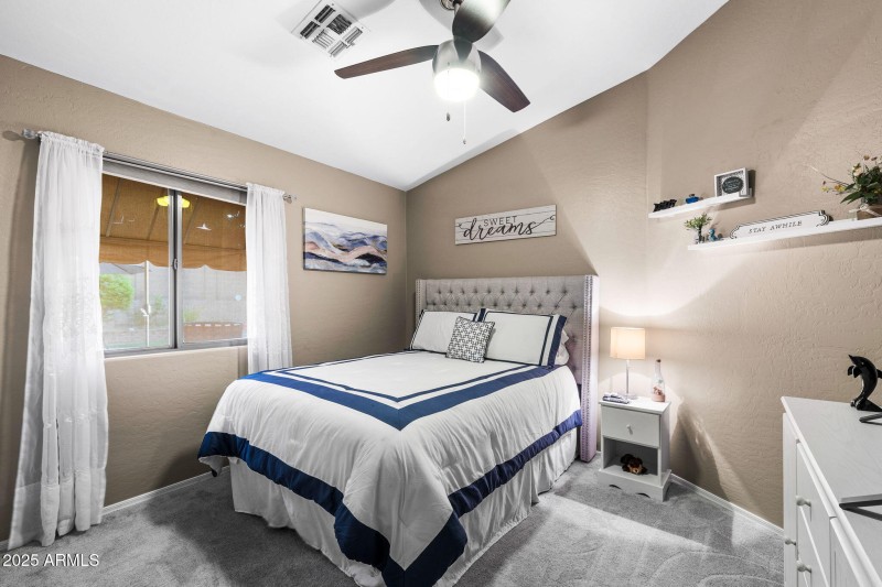 17__2715 E Fawn Dr
