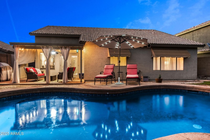 22__2715 E Fawn Dr